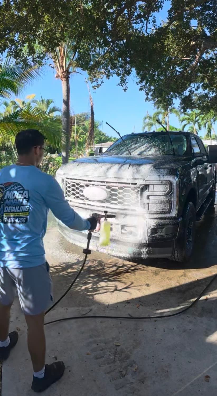 MDGA detailer foaming a Ford Super Duty pickup